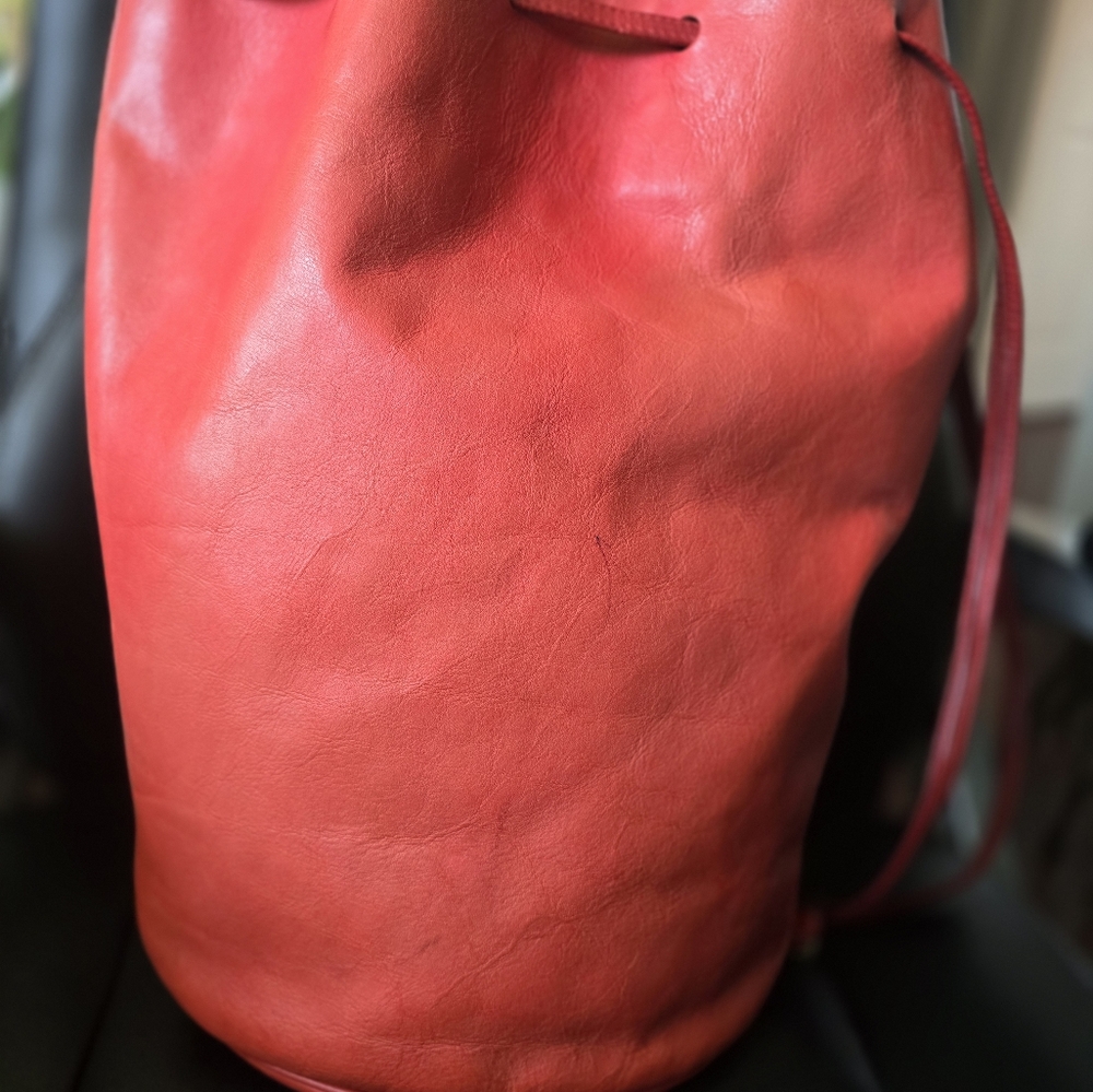 Vintage ROOTS Bucket/backpack/sling - Picture 3 of 8